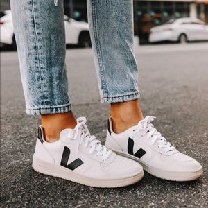 Veja V-10 Sneakers